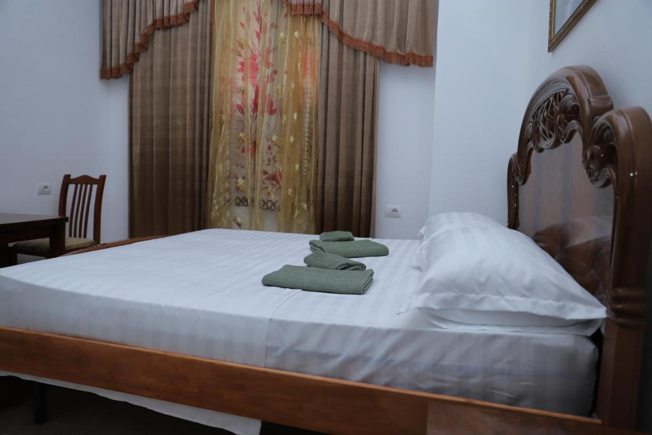 Hanna'S Hostel Berat Zewnętrze zdjęcie