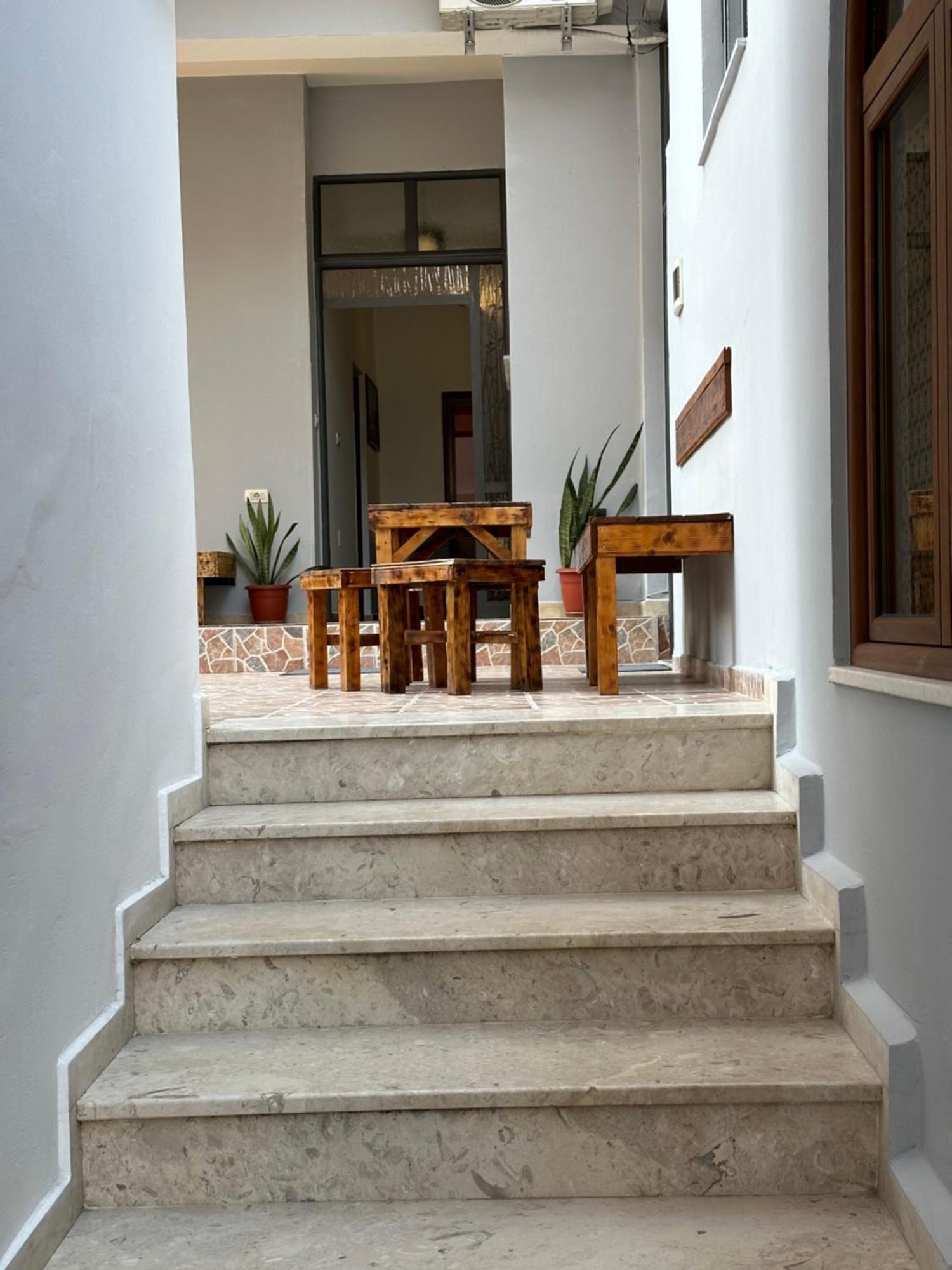 Hanna'S Hostel Berat Zewnętrze zdjęcie