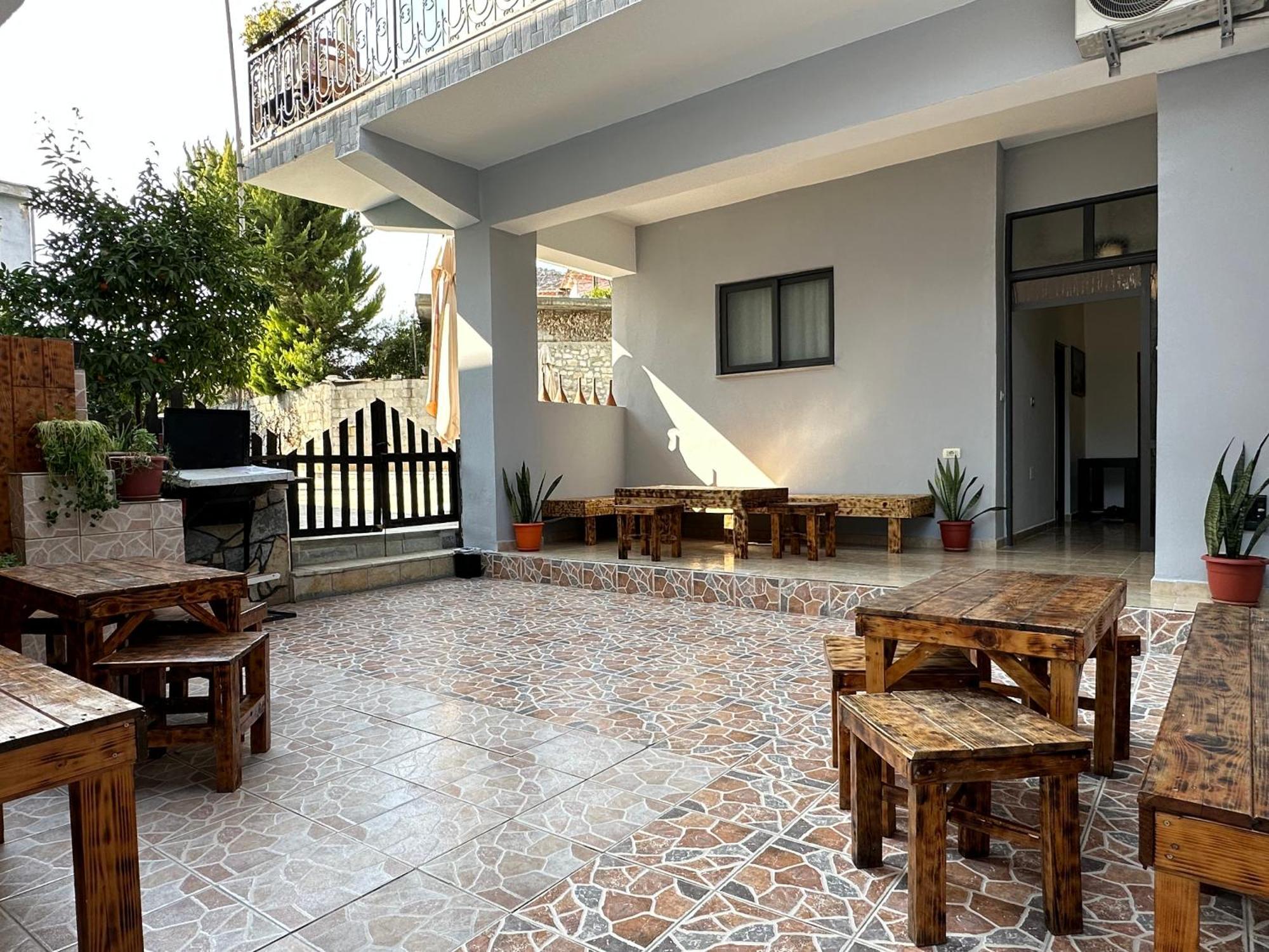 Hanna'S Hostel Berat Zewnętrze zdjęcie
